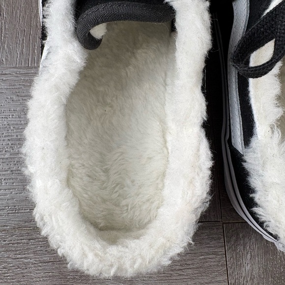Vans Skater Old Skool Mule (Sued) Black/Sherpa Faux Fur Women’s Size 6.5 - Picture 11 of 16
